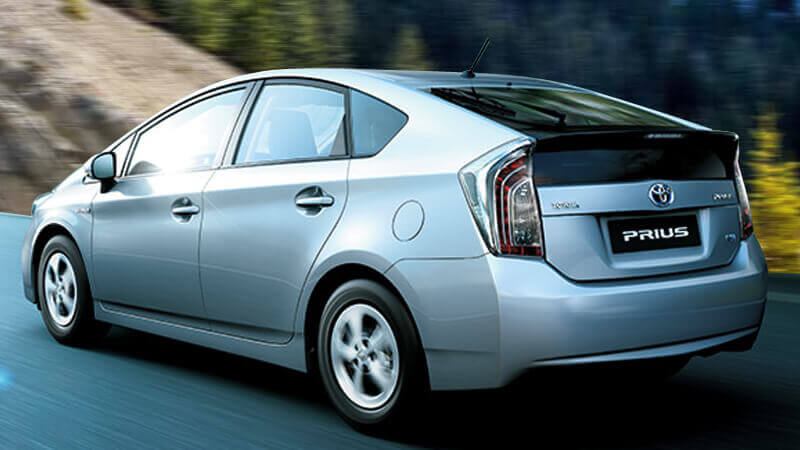 import car in Pakistan under a personal baggage scheme